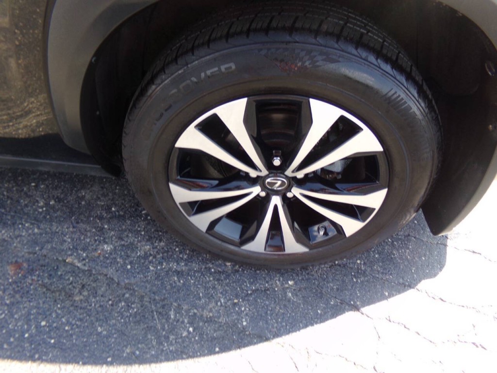 2015 Lexus NX 200t Image 41