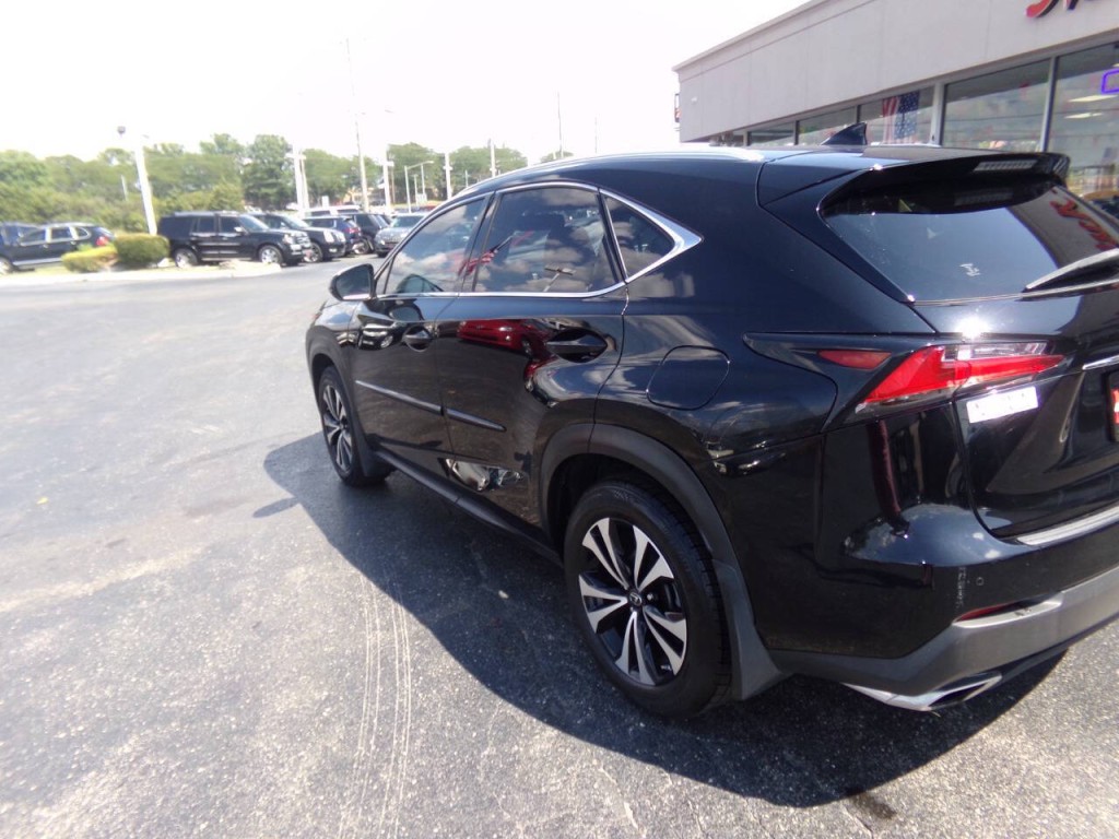 2015 Lexus NX 200t Image 42