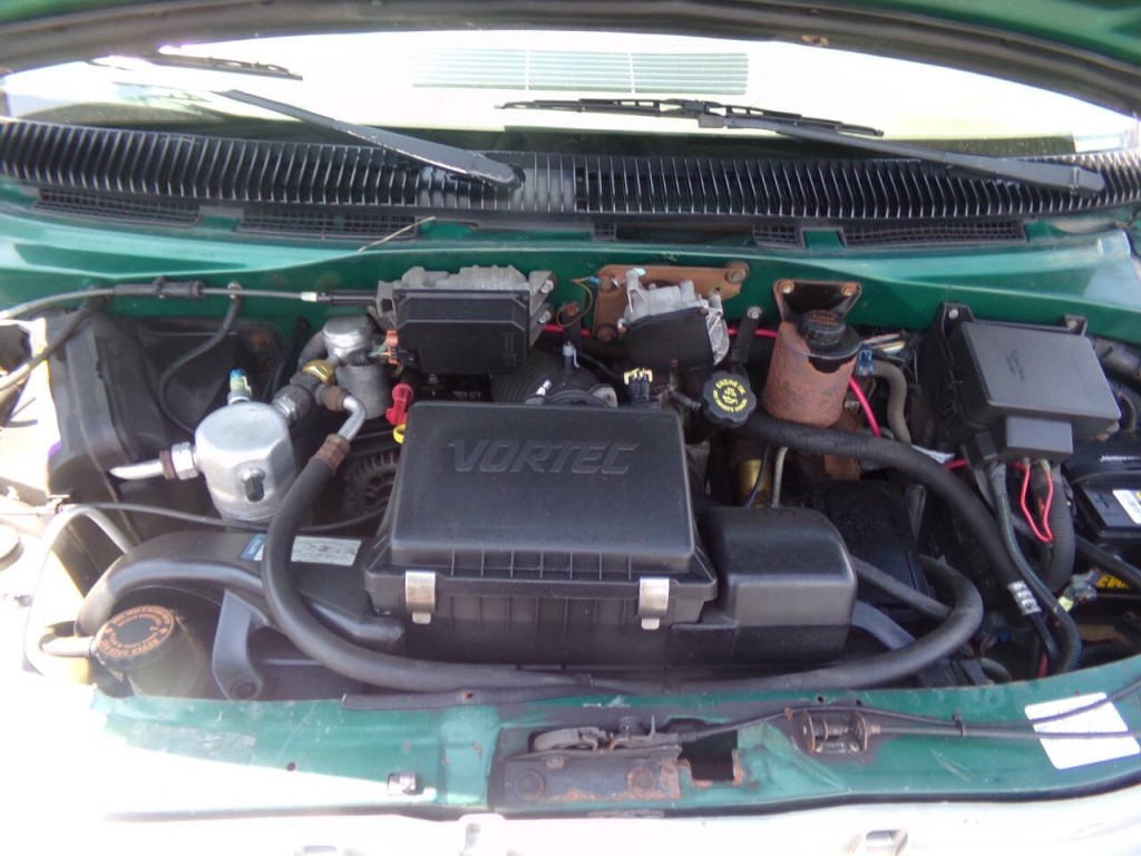 1998 Chevrolet Astro Image 35