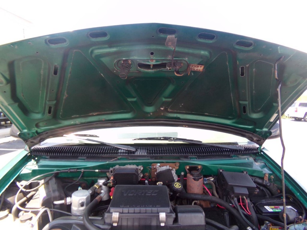 1998 Chevrolet Astro Image 39