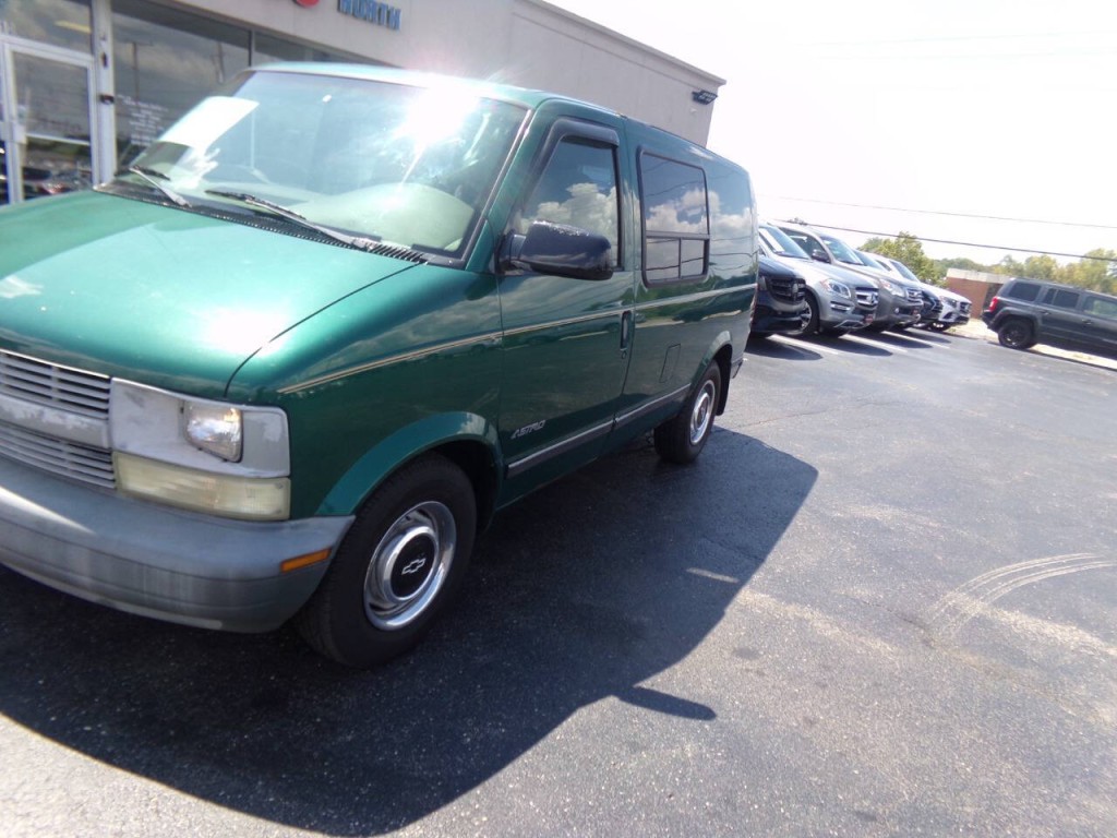 1998 Chevrolet Astro Image 40