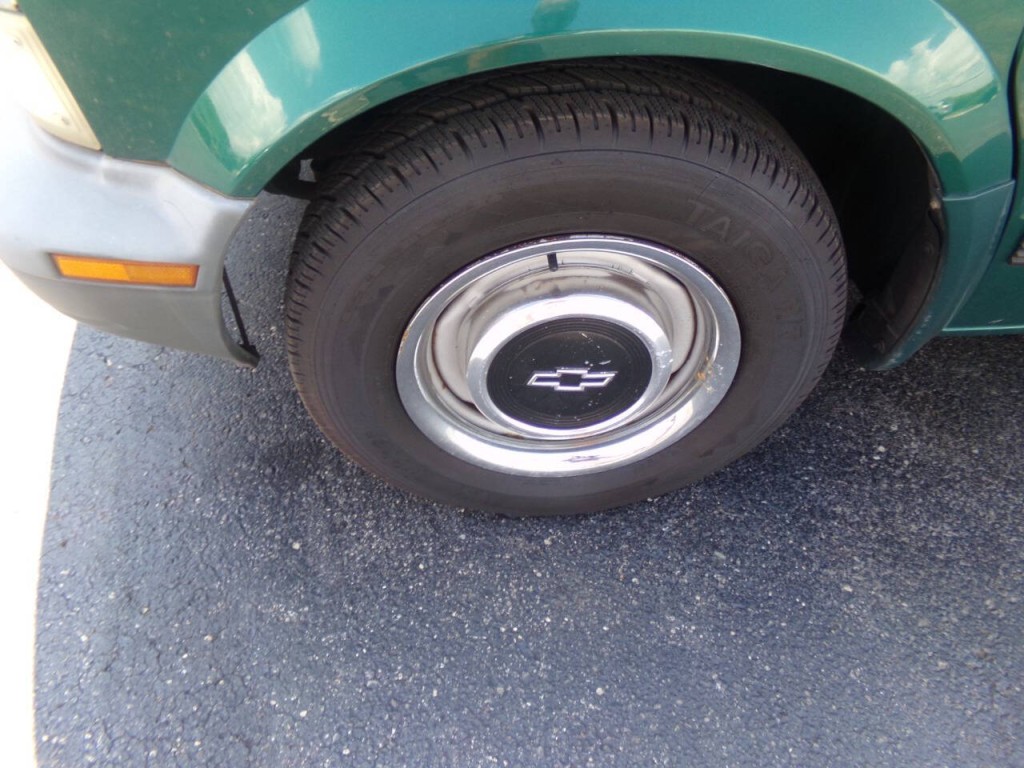 1998 Chevrolet Astro Image 41