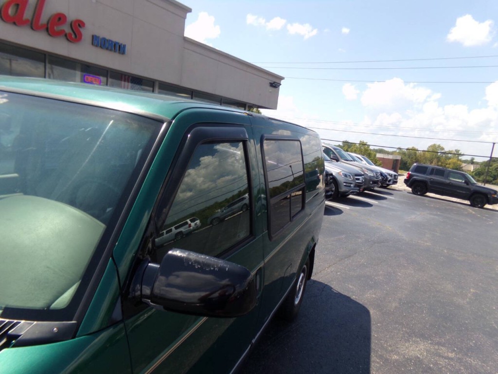 1998 Chevrolet Astro Image 42