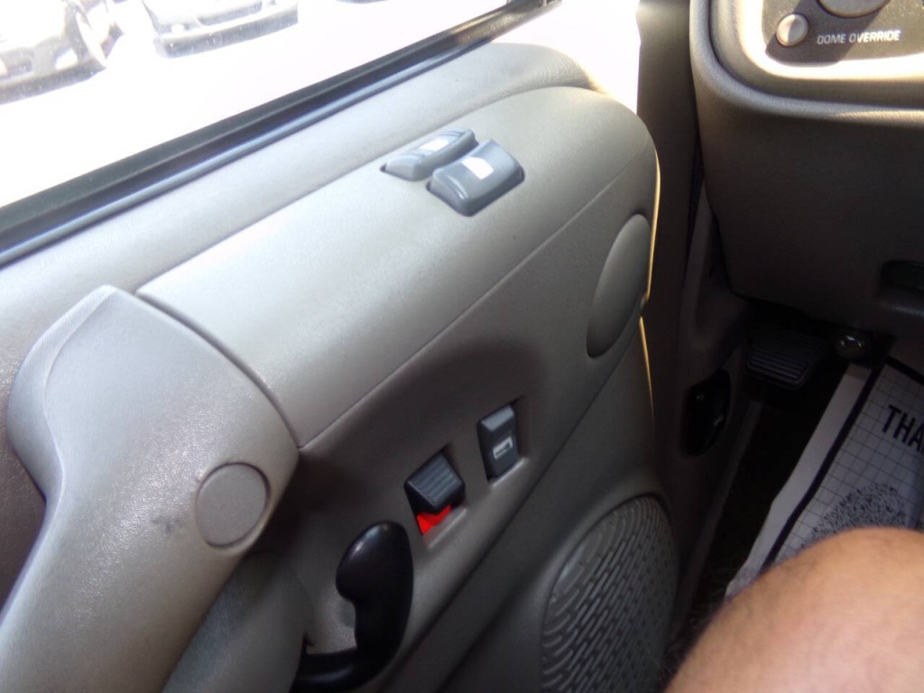 1998 Chevrolet Astro Image 59