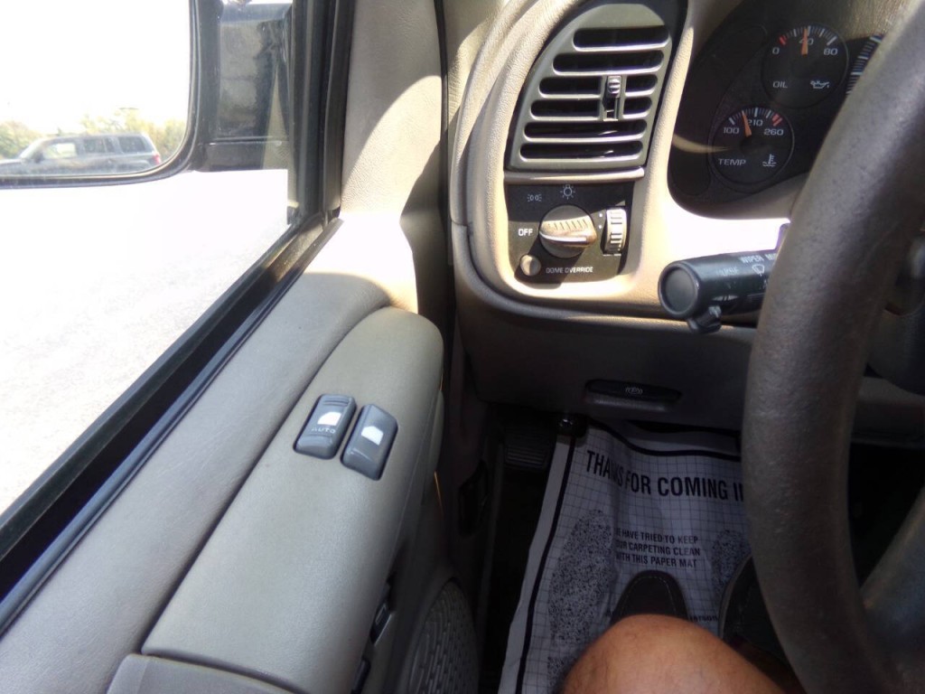 1998 Chevrolet Astro Image 60
