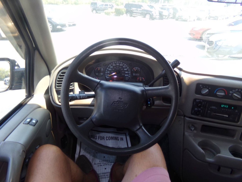 1998 Chevrolet Astro Image 62