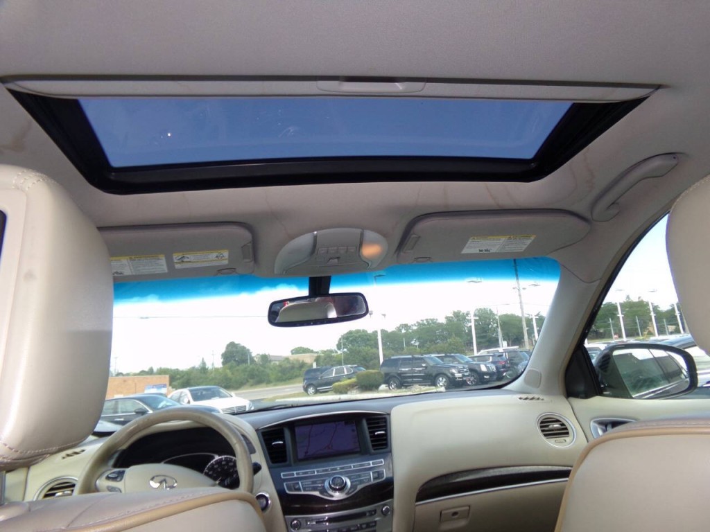 2013 INFINITI JX35 Image 18