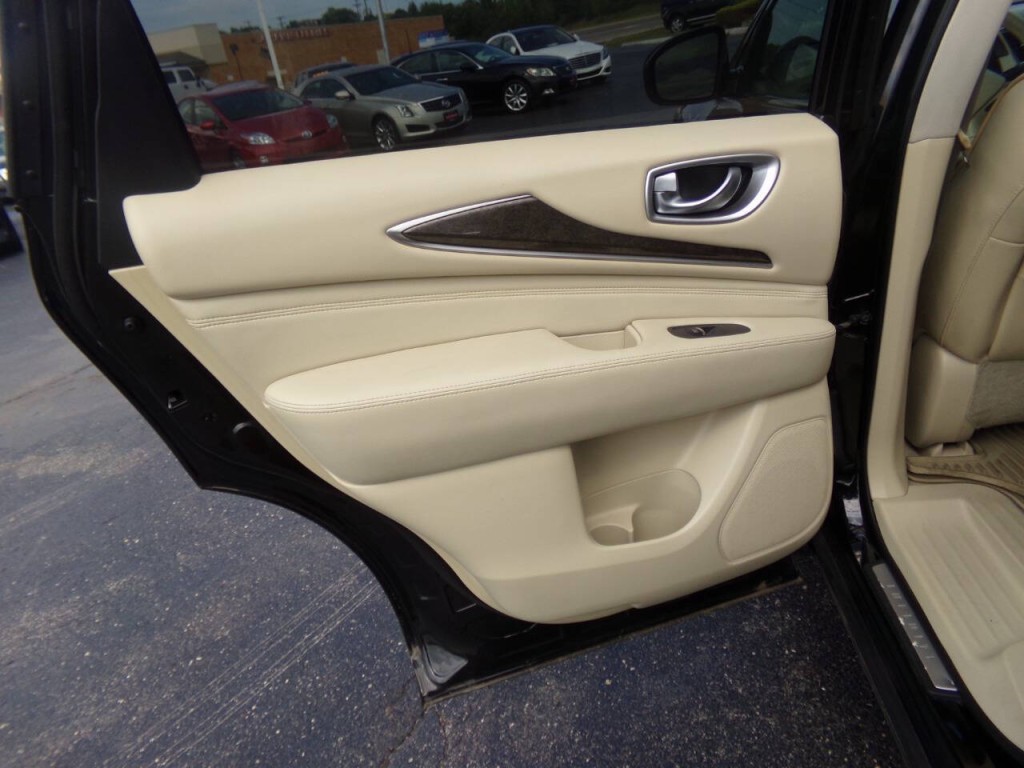2013 INFINITI JX35 Image 21