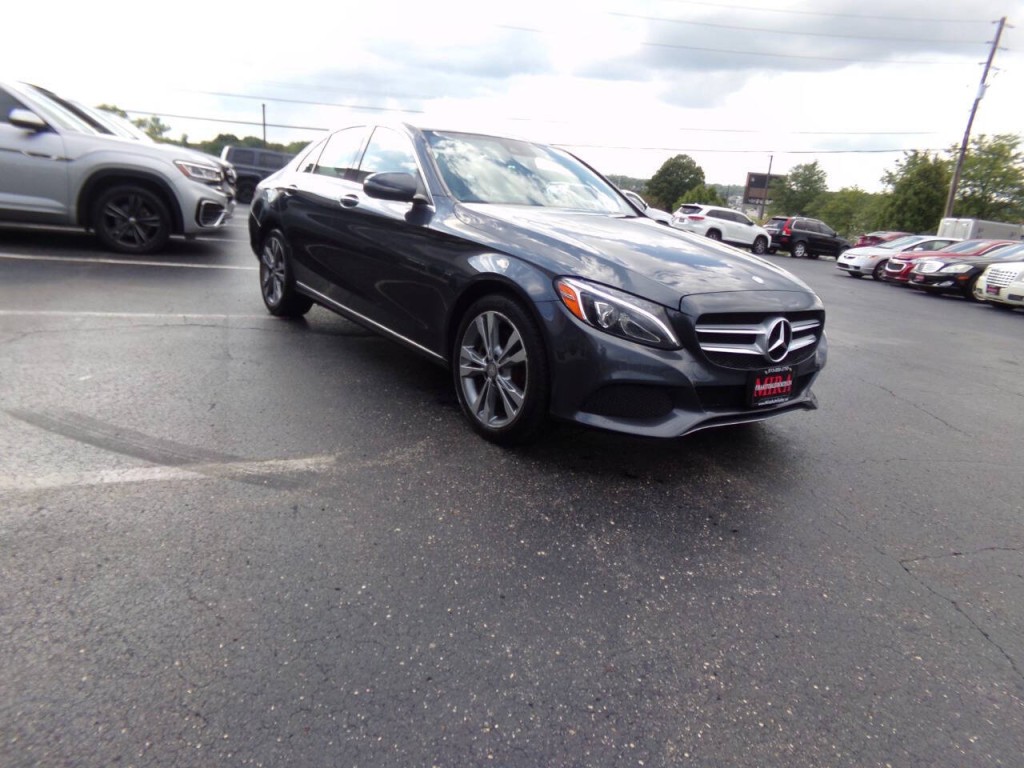 2016 Mercedes-Benz C-Class Image 4
