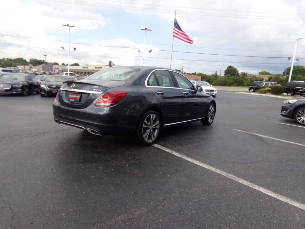 2016 Mercedes-Benz C-Class Image 6