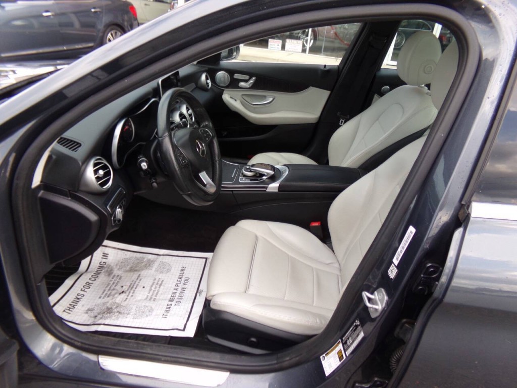 2016 Mercedes-Benz C-Class Image 11