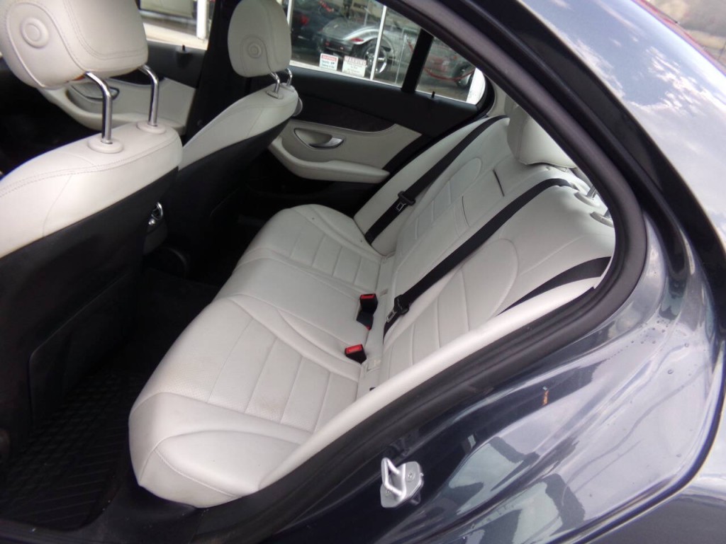 2016 Mercedes-Benz C-Class Image 14