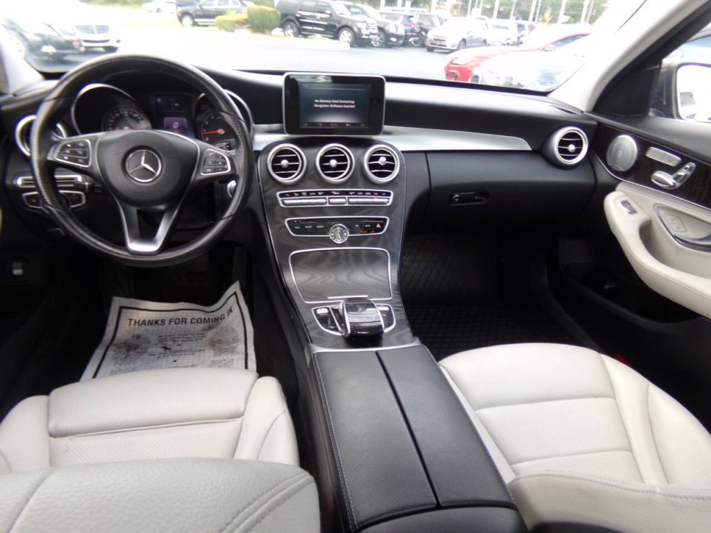 2016 Mercedes-Benz C-Class Image 18