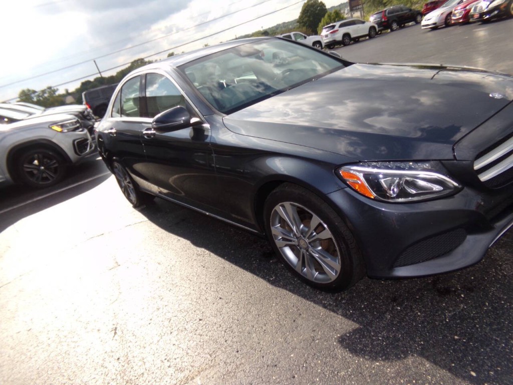 2016 Mercedes-Benz C-Class Image 47