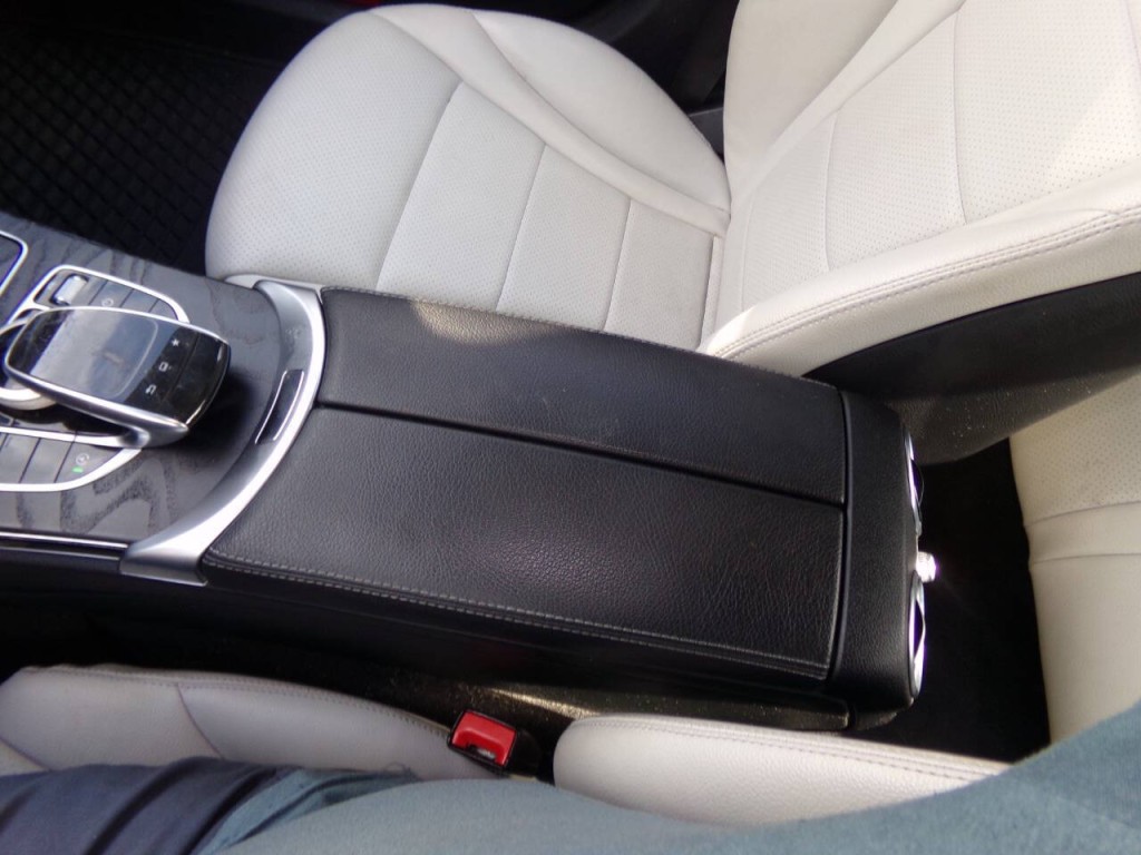 2016 Mercedes-Benz C-Class Image 61