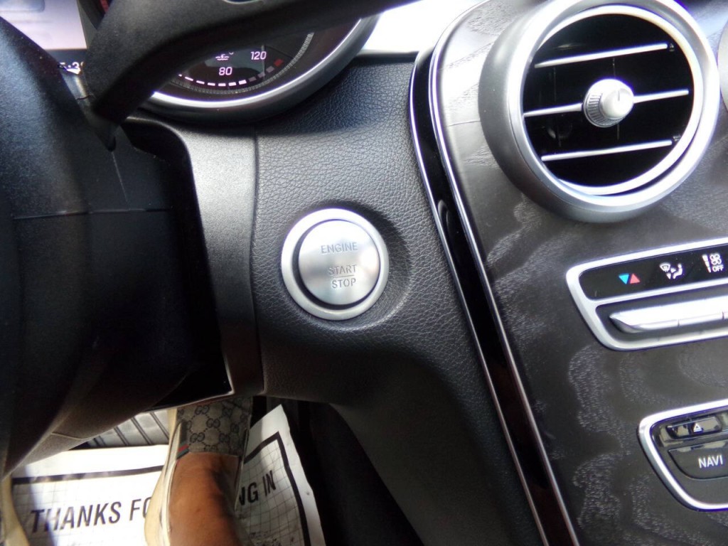 2016 Mercedes-Benz C-Class Image 69