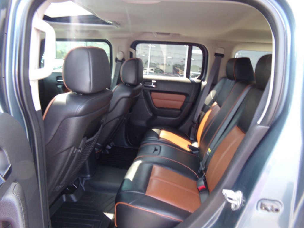 2006 HUMMER H3 Image 16