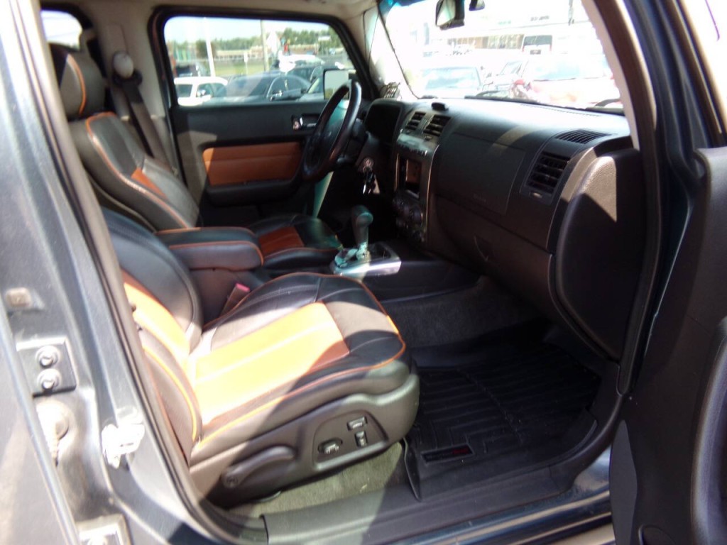 2006 HUMMER H3 Image 30