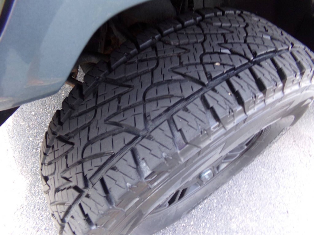 2006 HUMMER H3 Image 40
