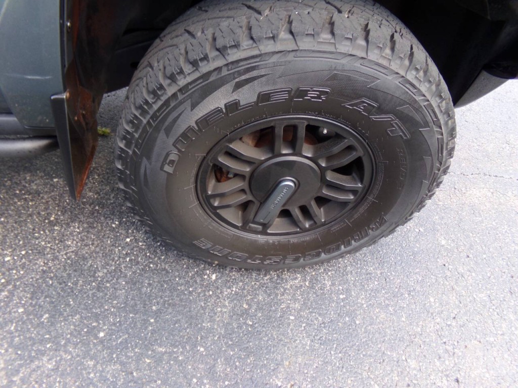 2006 HUMMER H3 Image 56