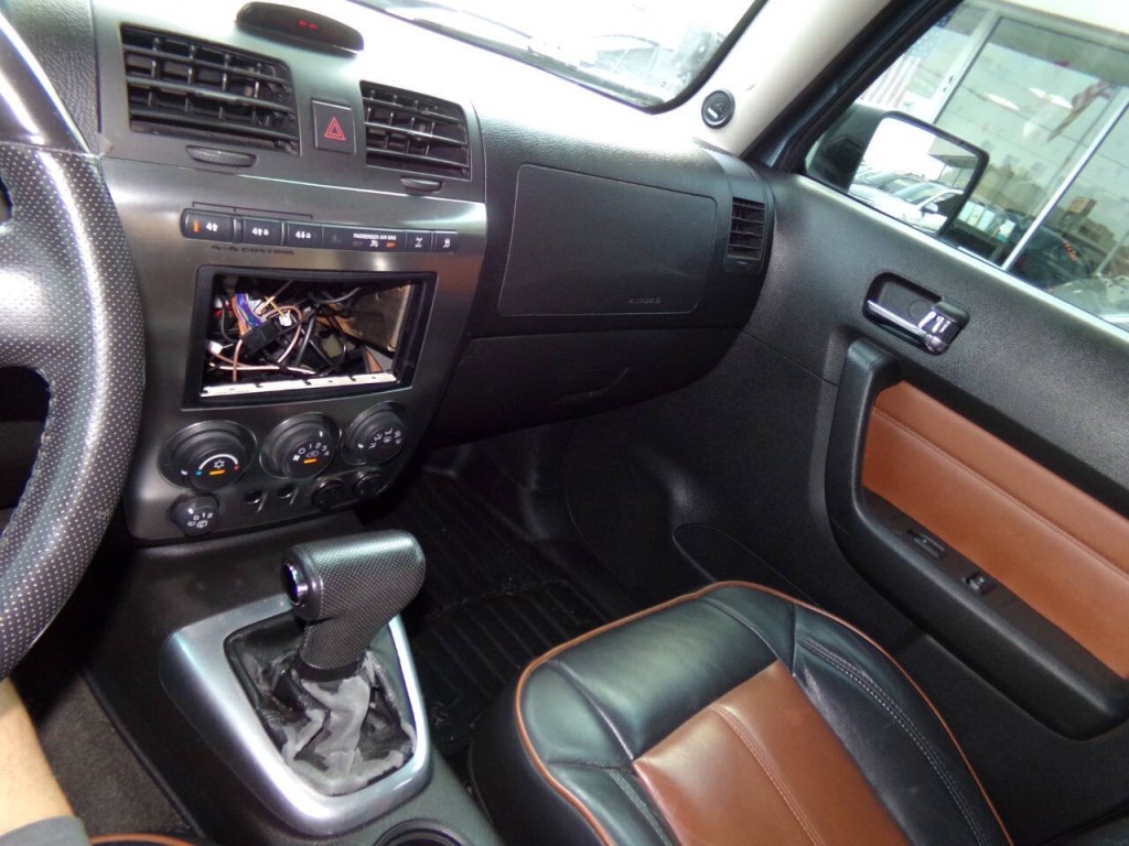 2006 HUMMER H3 Image 71