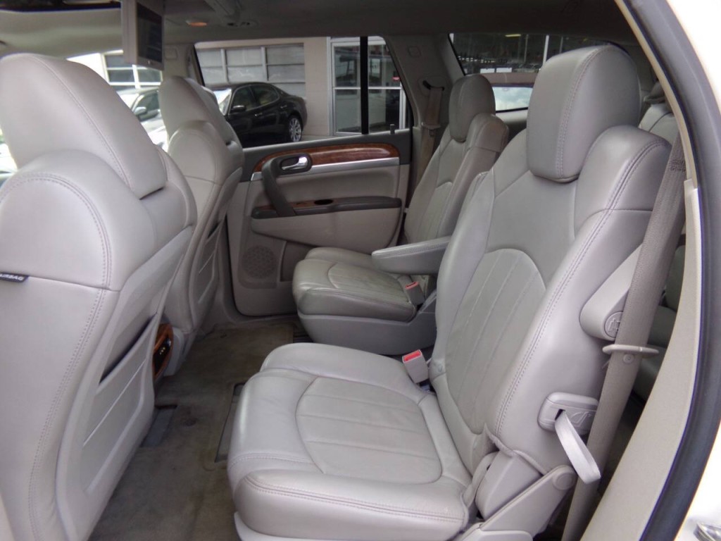 2009 Buick Enclave Image 12