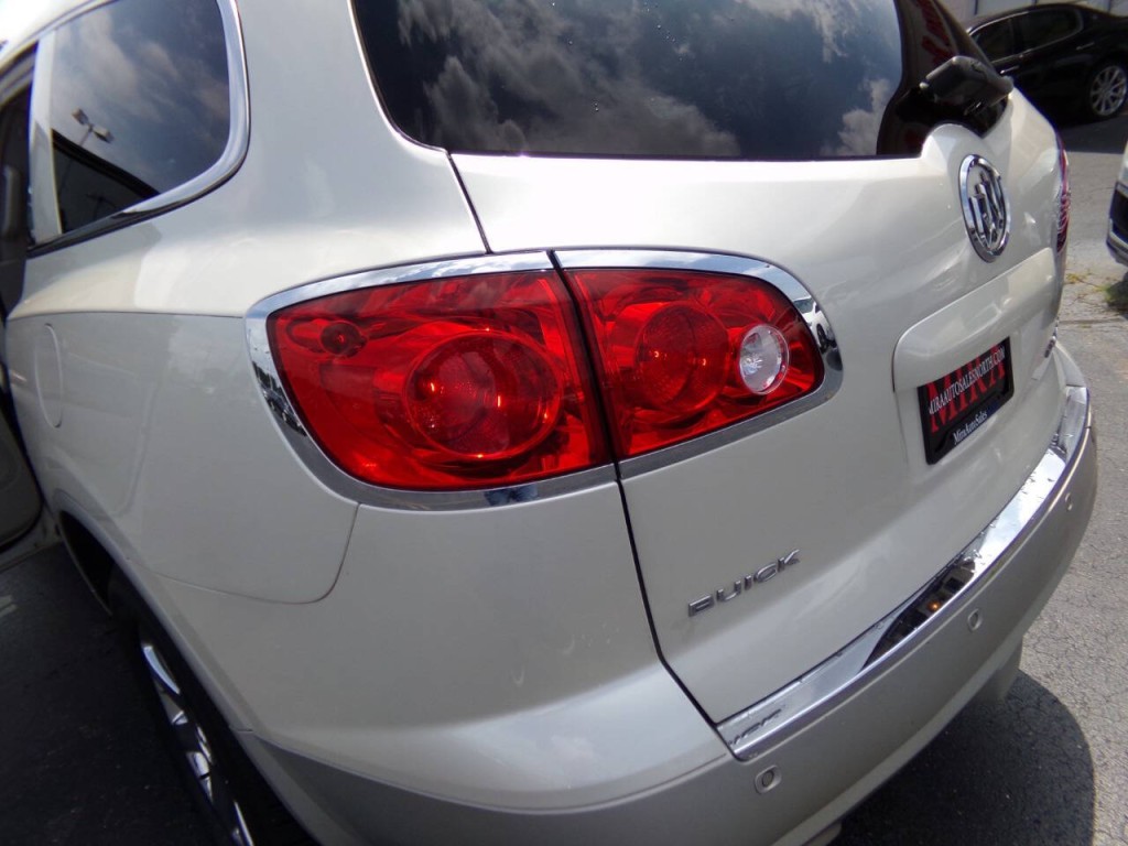 2009 Buick Enclave Image 18