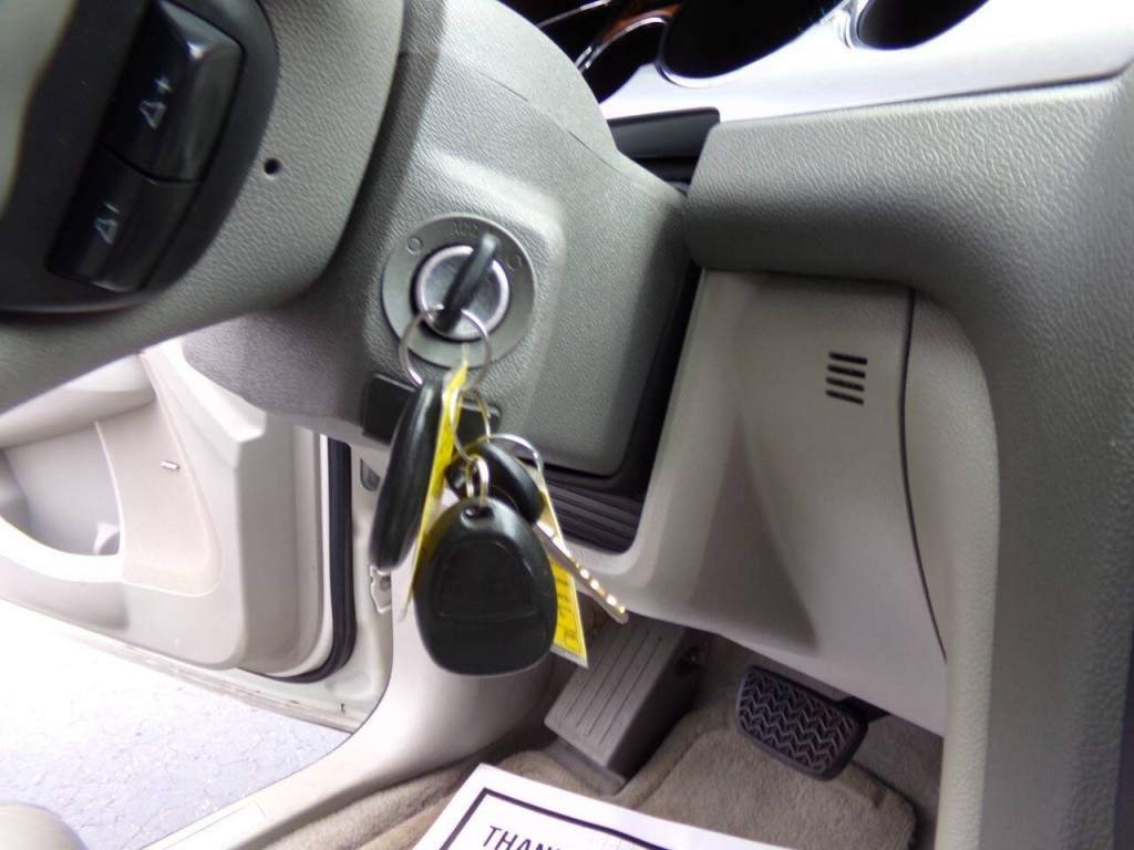 2009 Buick Enclave Image 33