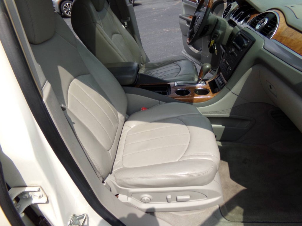 2009 Buick Enclave Image 40