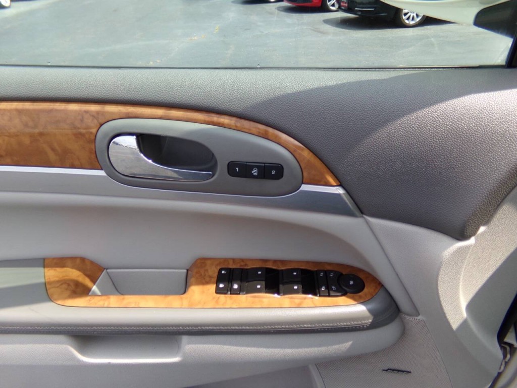 2009 Buick Enclave Image 45