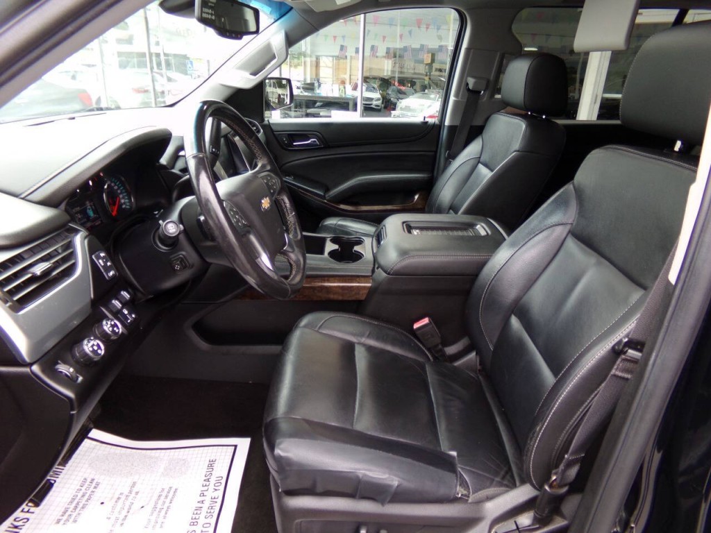 2016 Chevrolet Suburban Image 9