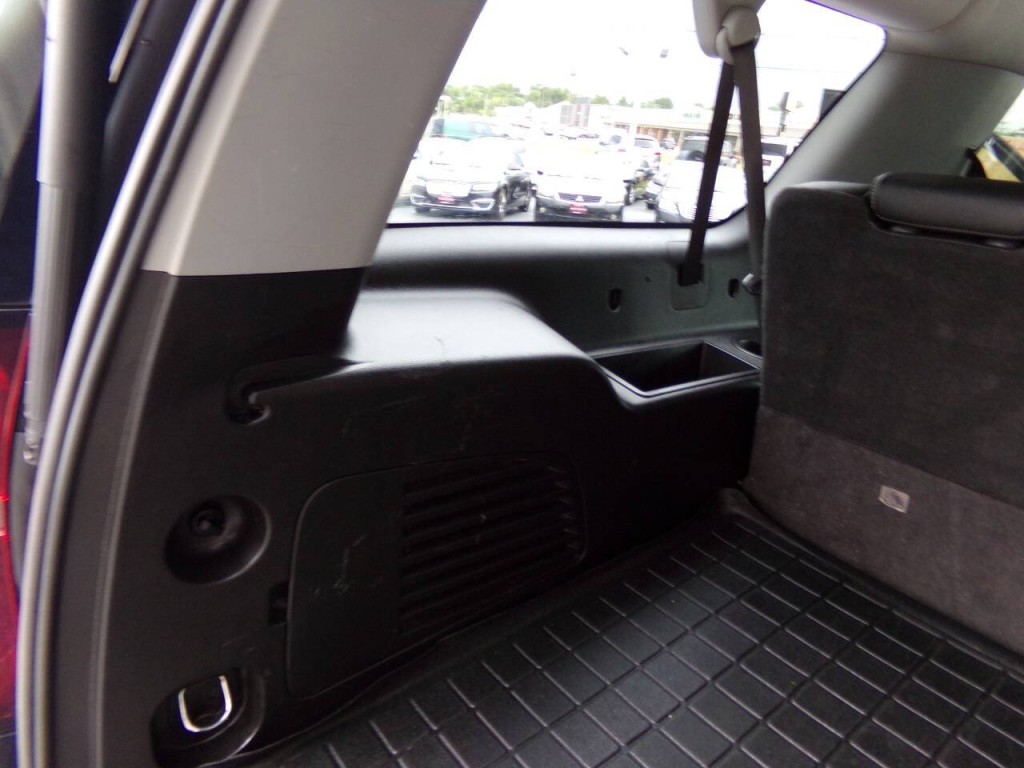 2016 Chevrolet Suburban Image 17