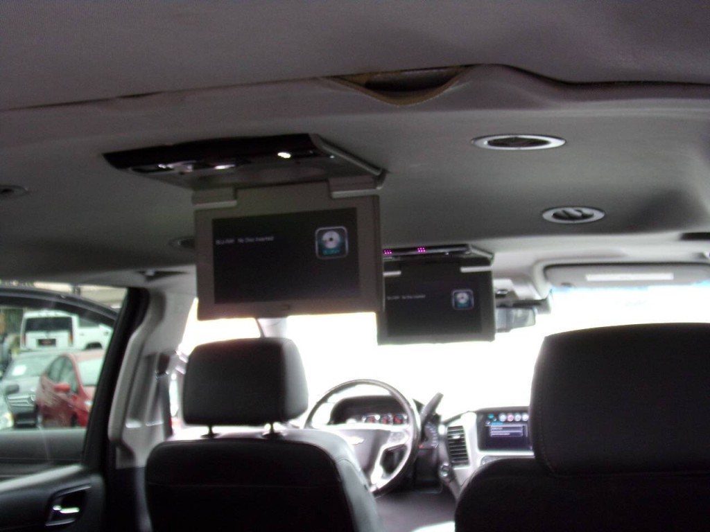 2016 Chevrolet Suburban Image 18