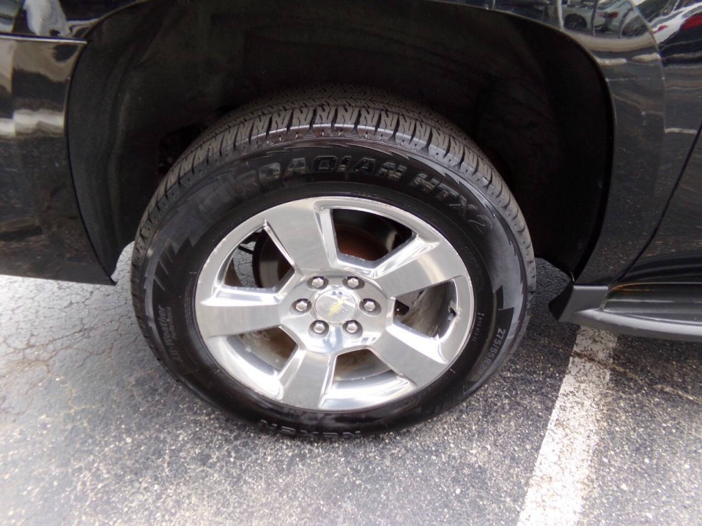 2016 Chevrolet Suburban Image 21