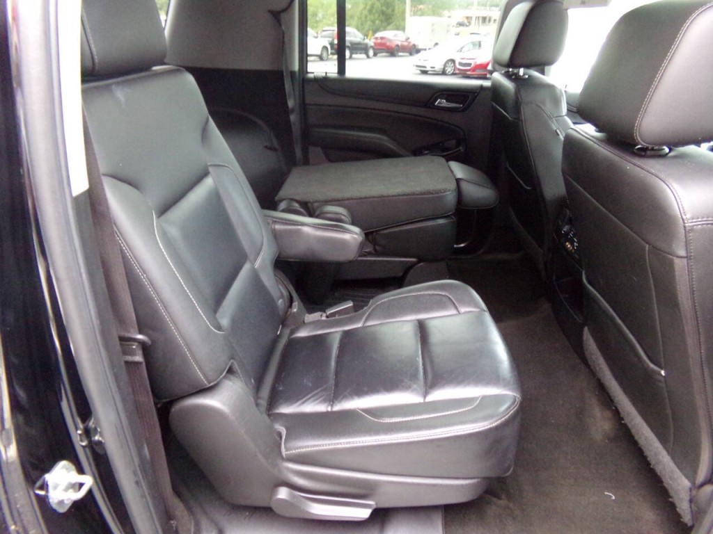 2016 Chevrolet Suburban Image 22
