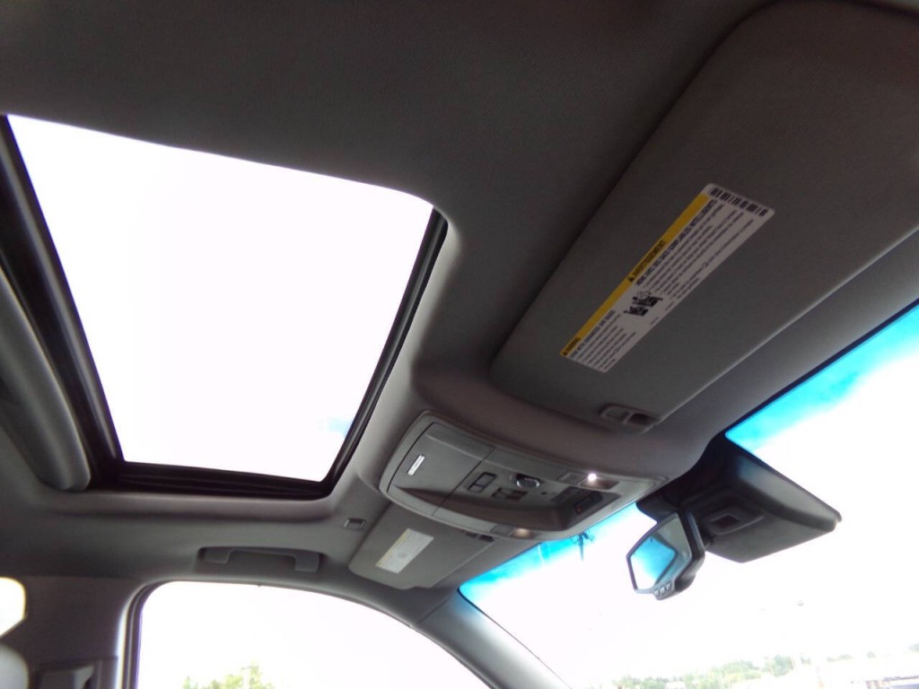 2016 Chevrolet Suburban Image 28