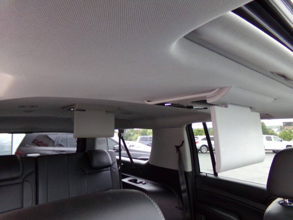 2016 Chevrolet Suburban Image 30