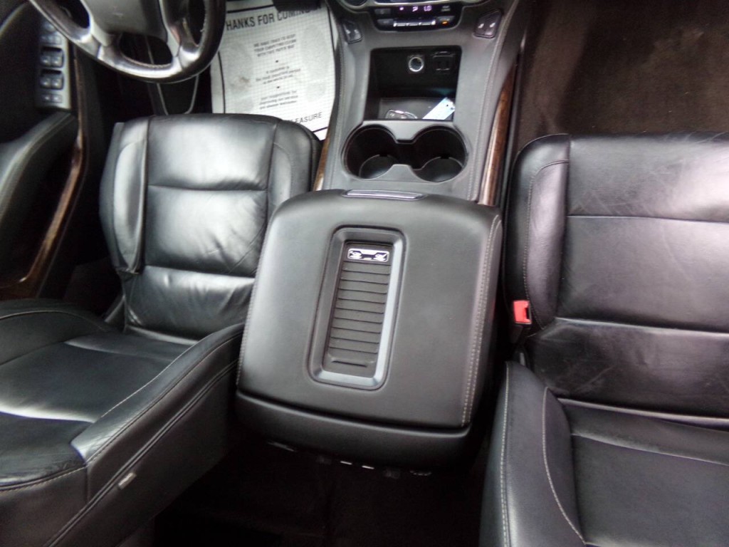 2016 Chevrolet Suburban Image 31