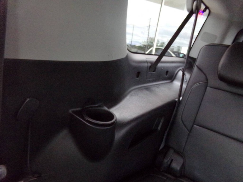 2016 Chevrolet Suburban Image 36