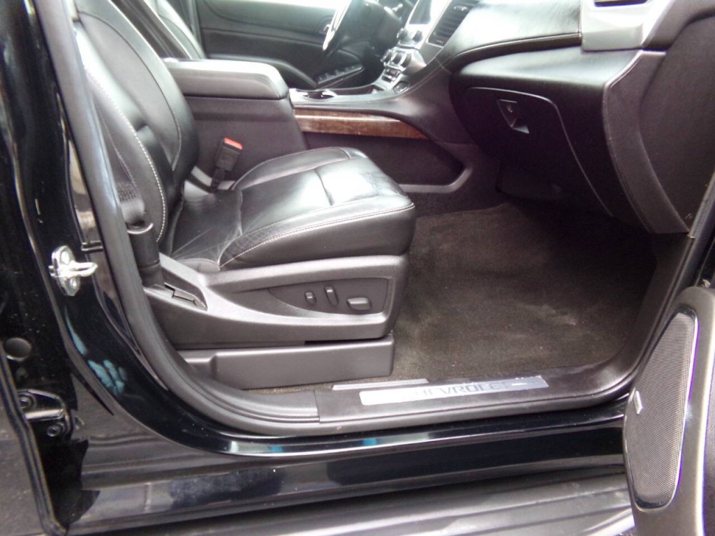 2016 Chevrolet Suburban Image 43