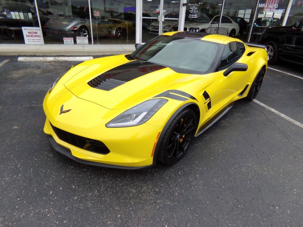 2017 Chevrolet Corvette Image 2