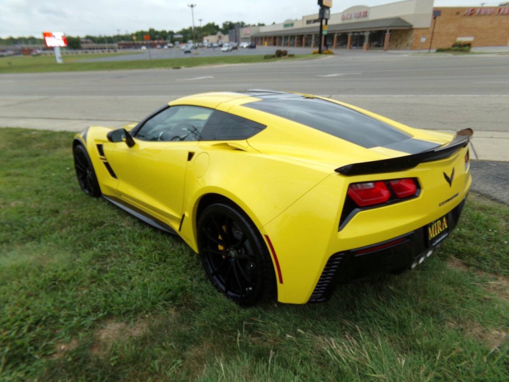2017 Chevrolet Corvette Image 38