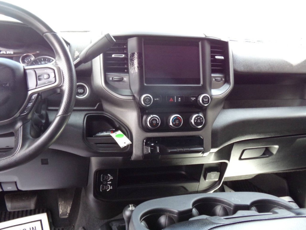 2023 RAM 3500 Image 18