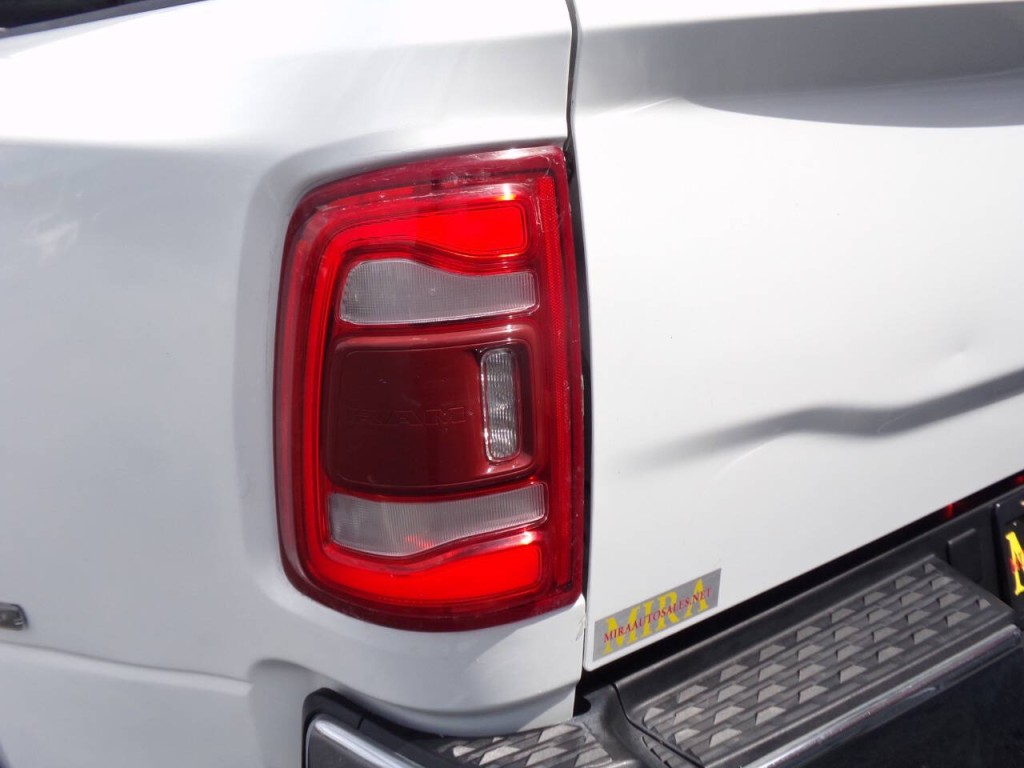 2023 RAM 3500 Image 21