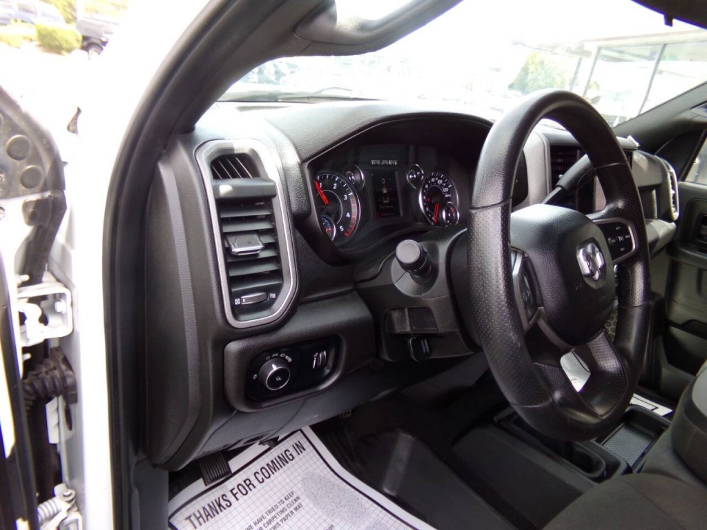 2023 RAM 3500 Image 40