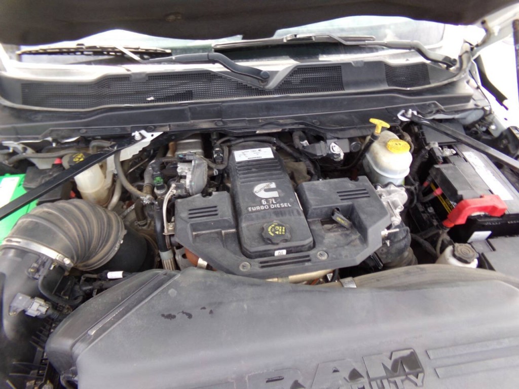 2023 RAM 3500 Image 43