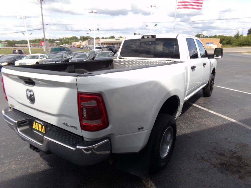 2023 RAM 3500 Image 60