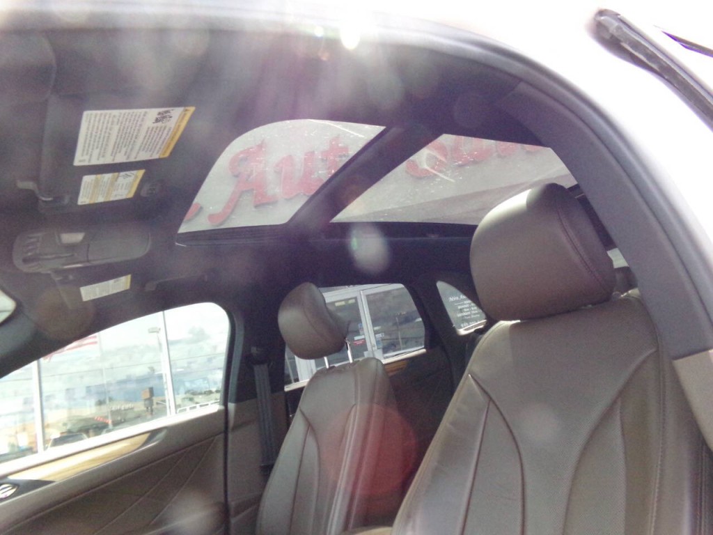 2015 Lincoln MKC Image 12