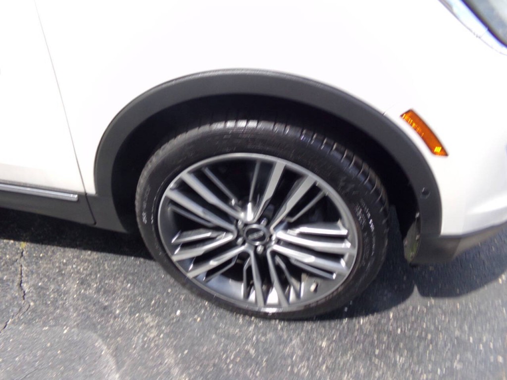 2015 Lincoln MKC Image 29