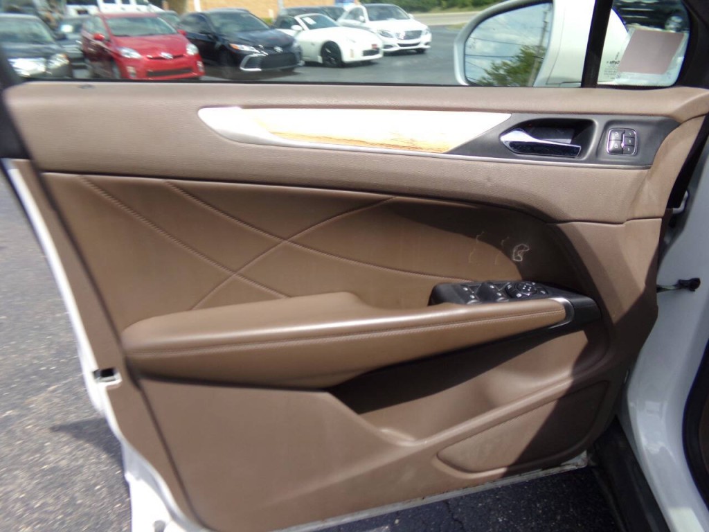 2015 Lincoln MKC Image 33